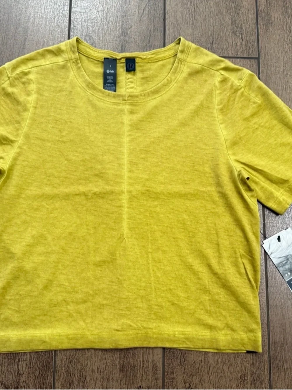 Lululemon LAB Crop SS T Shirt LW3EY4S AUSB Yellow Colorway Women's Sz 2 - NWT